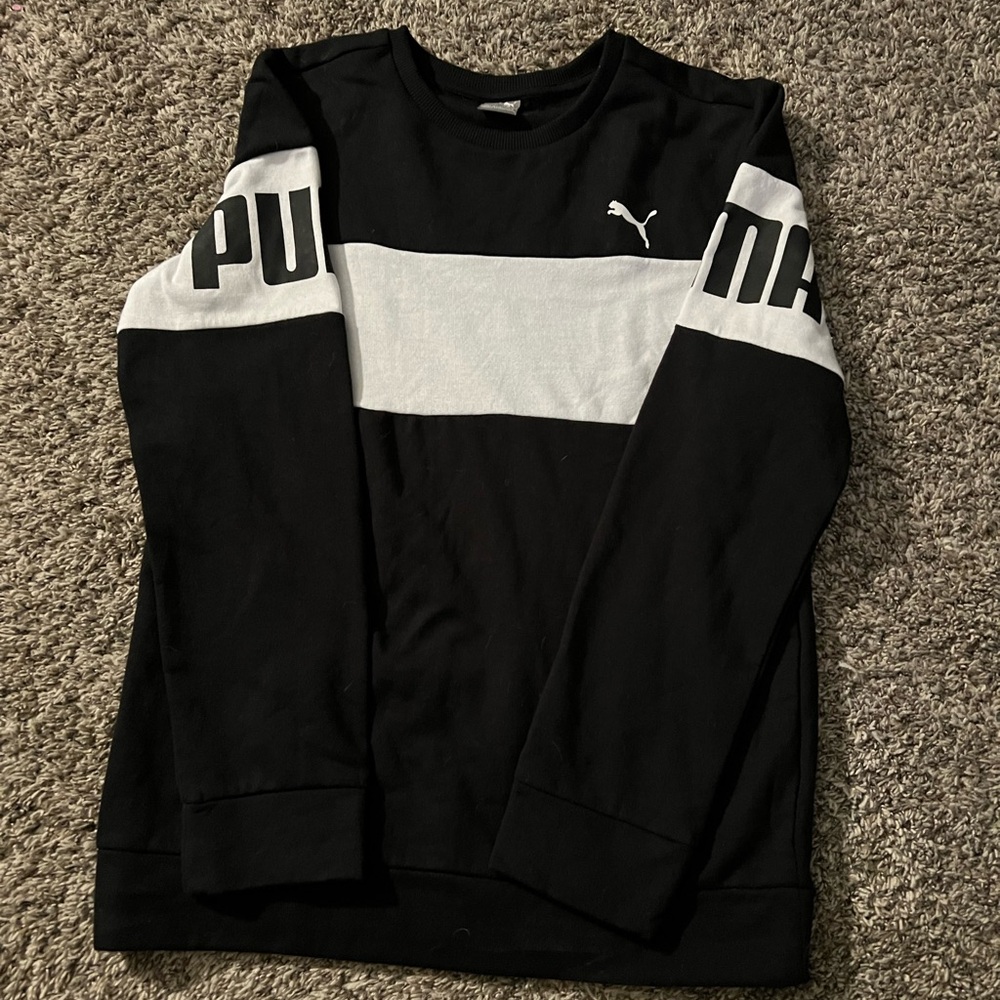 Puma Black and White Crewneck Sweater with Bold Design